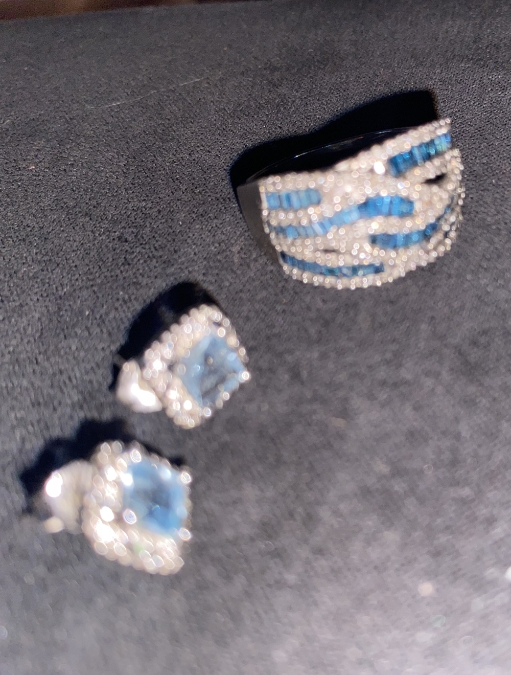 Silver Band Ring with Teal Blue Crystal Waves - Picture 4 of 7